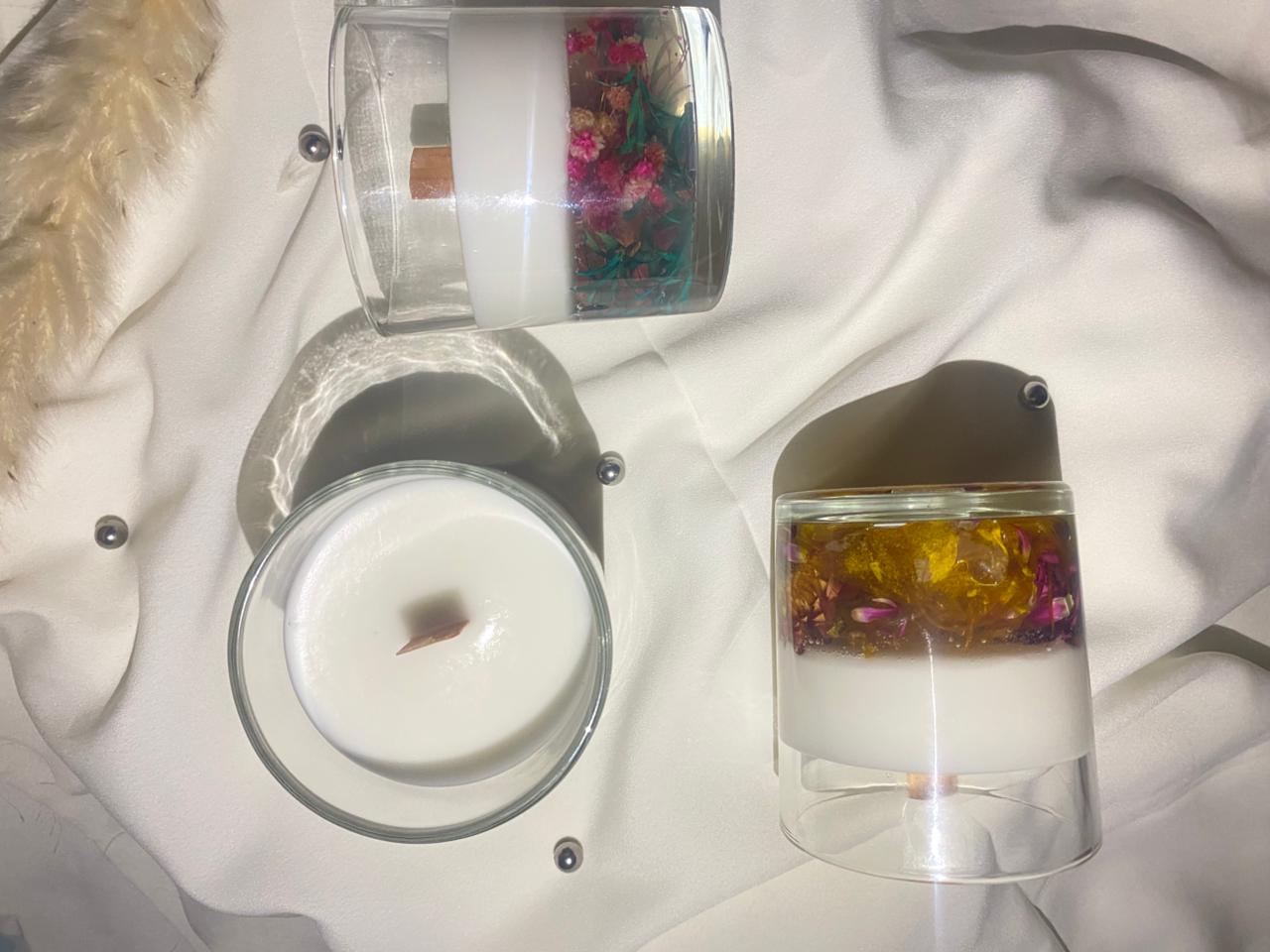 1pc Stylish Scented Candle in Glass jar With Wooden Lid or Wooden Wick.. with Awesome fragrance Ideal For Home Decor and Gifts 🎁