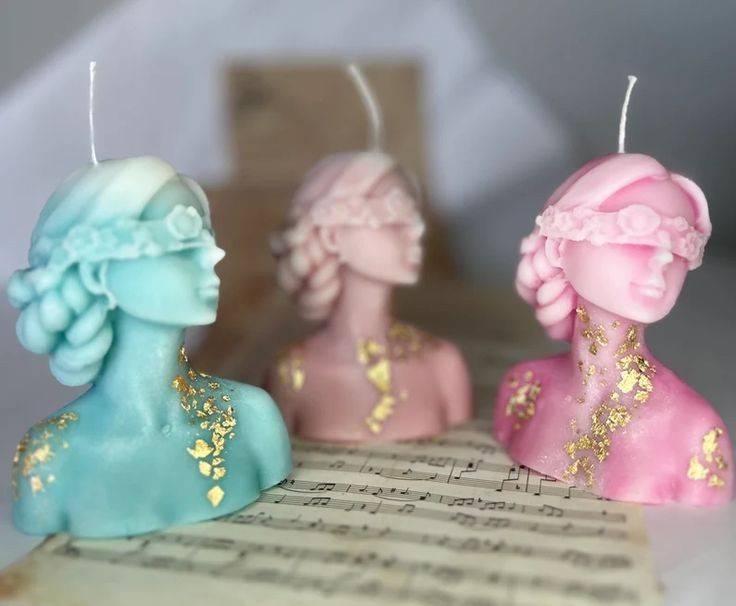 2pc Scented Candles set In Different Shape,1pc Doll Face scented candle,1pc Peony Flower In Sale